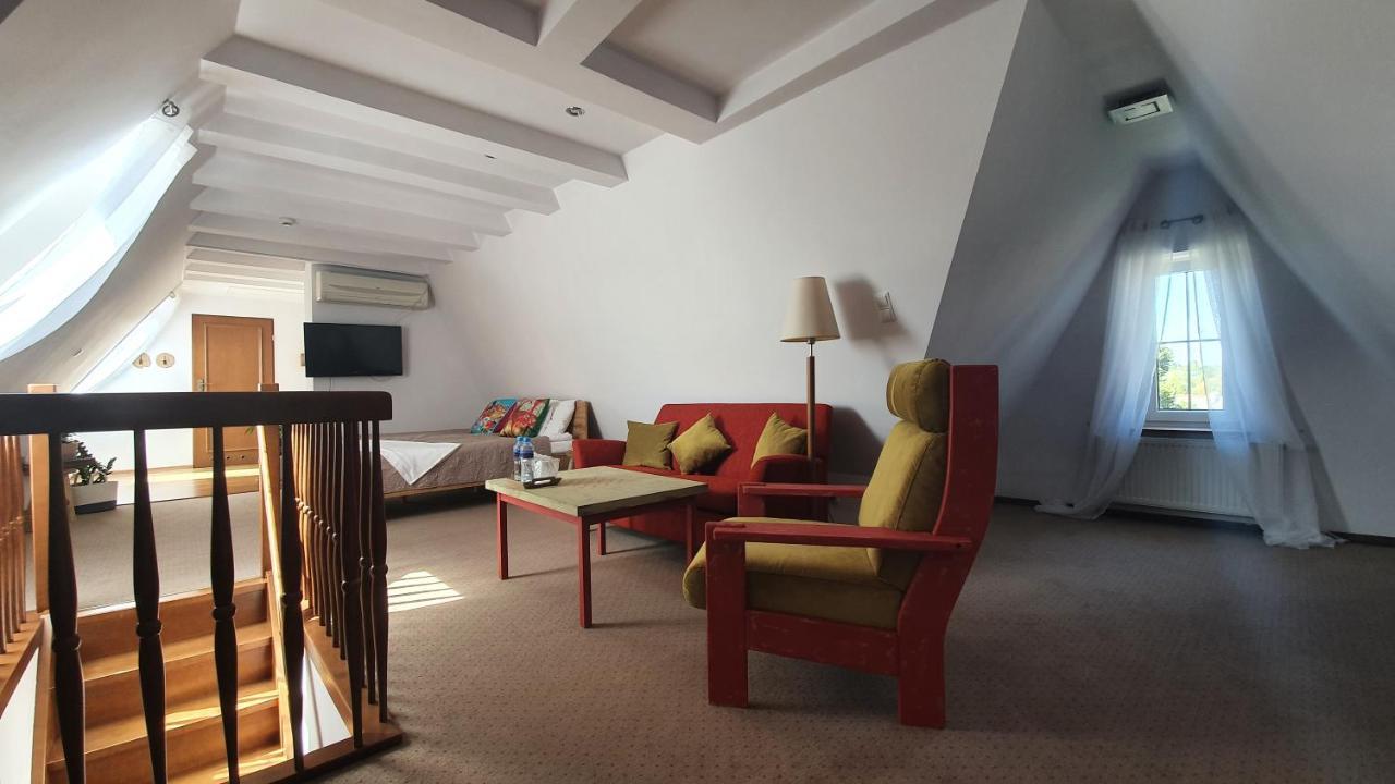Hotel Siesta Świebodzin Eksteriør billede