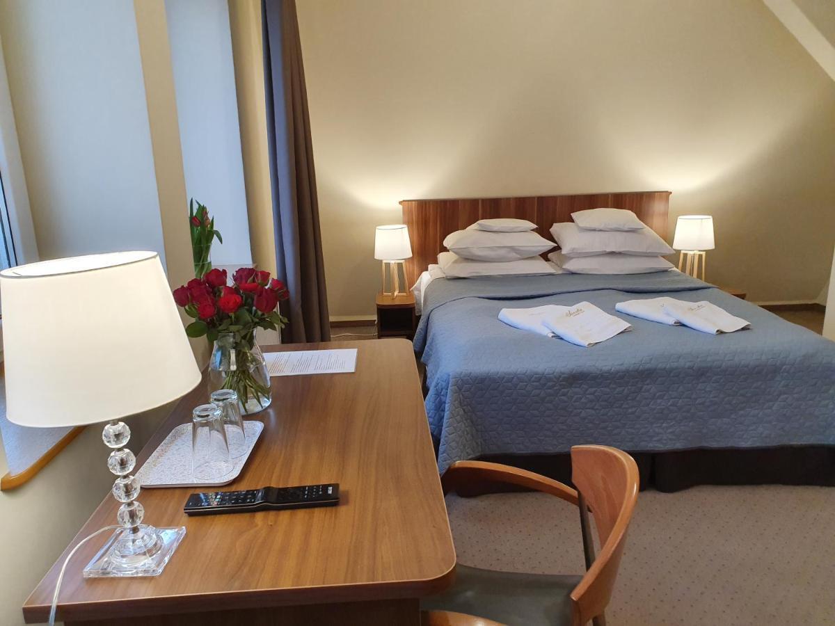 Hotel Siesta Świebodzin Eksteriør billede