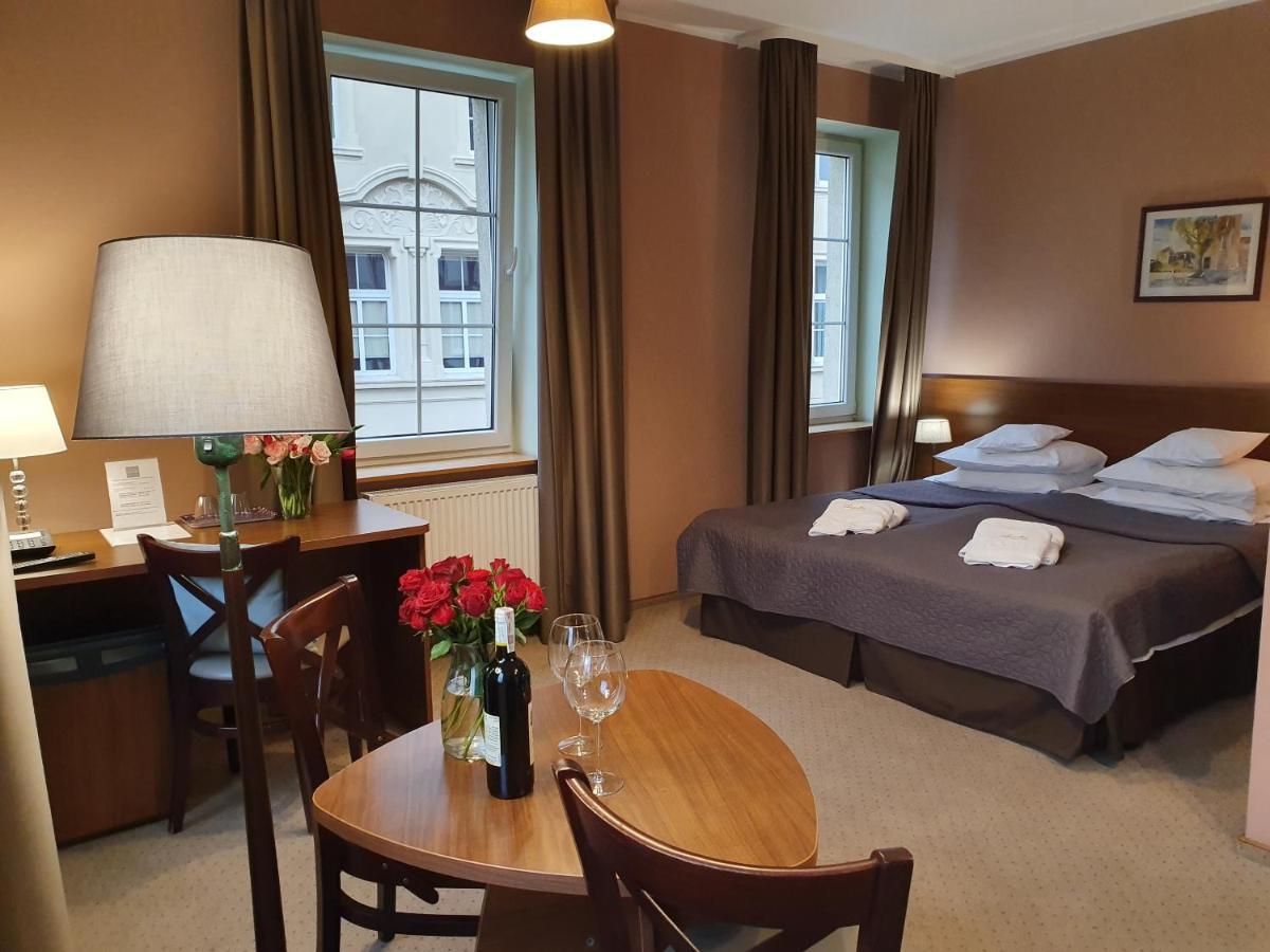 Hotel Siesta Świebodzin Eksteriør billede