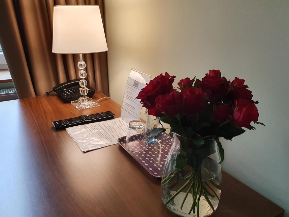 Hotel Siesta Świebodzin Værelse billede